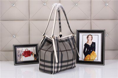 Nuovo Arriva Burberry Borse BB1120053
