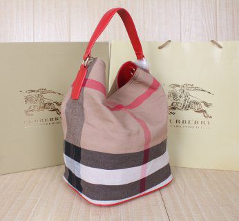 Nuovo Arriva Burberry Borse BB1120110