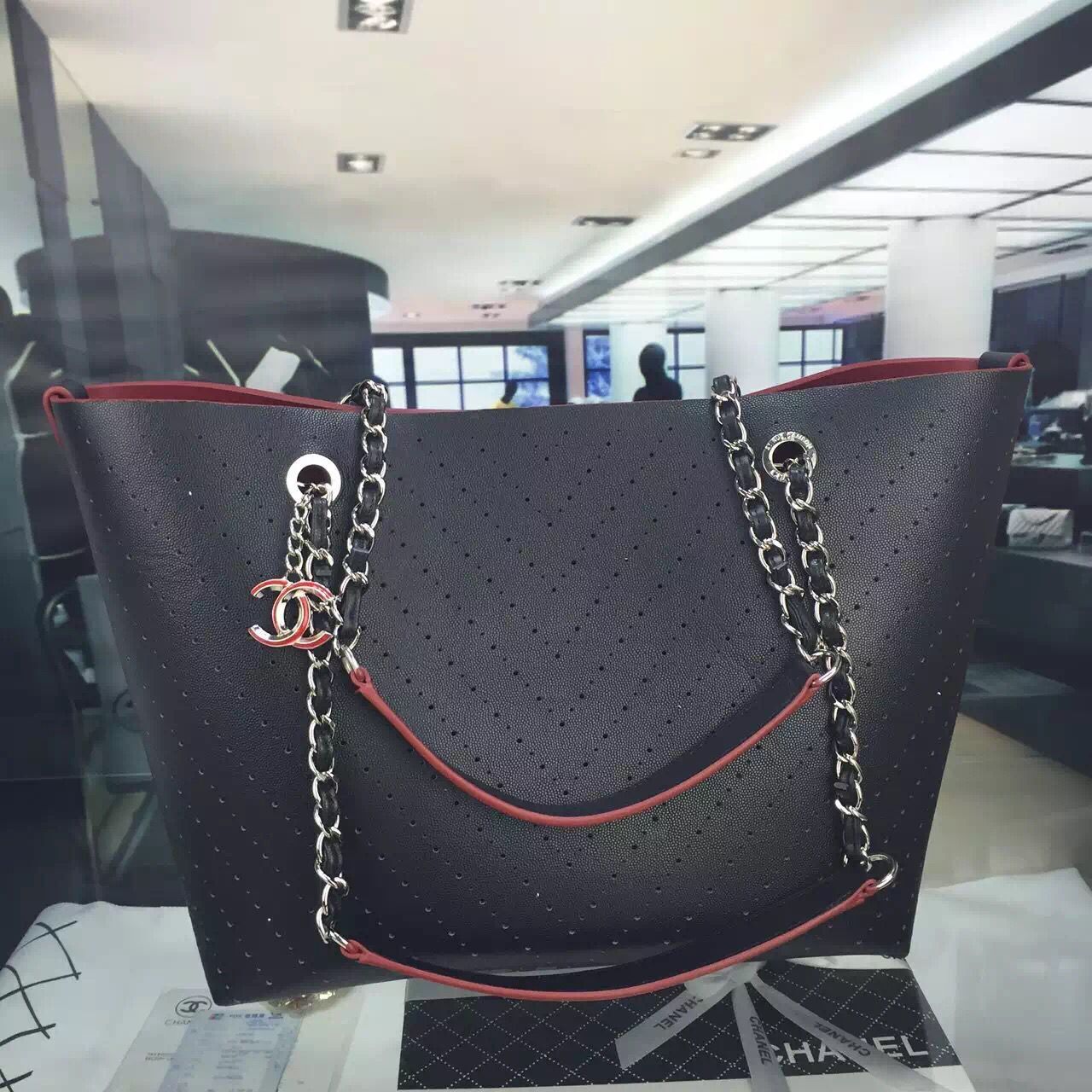 Chanel Summer Shopping Bag Caviar Original Leather A90120 Black