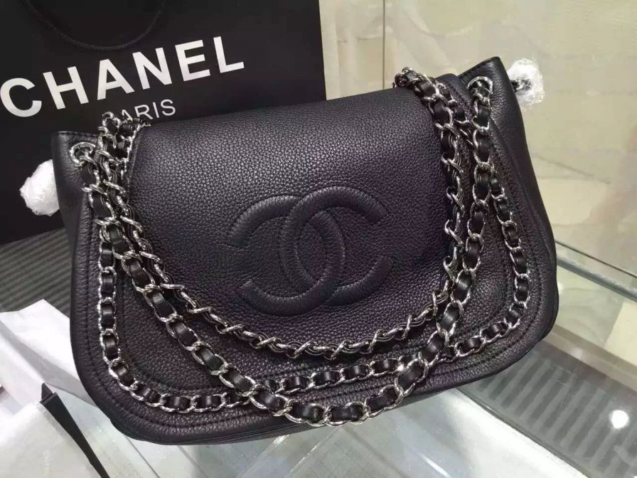 Chanel Grained pelle Vintage catena intorno borse a tracolla nera /