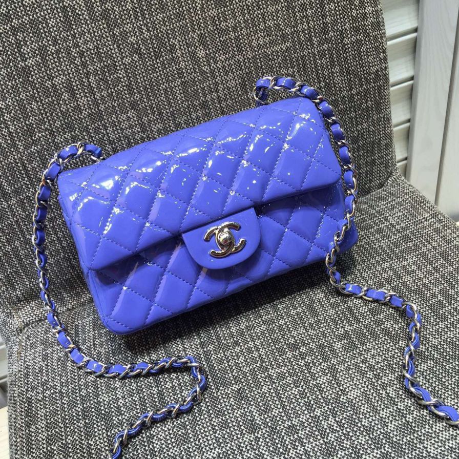 Chanel blu della pelle verniciata Borse piccole Classic Flap