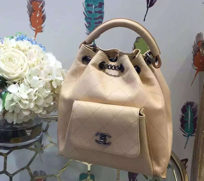 borse Chanel DRAWSTRING MEDIE A93881 in beige