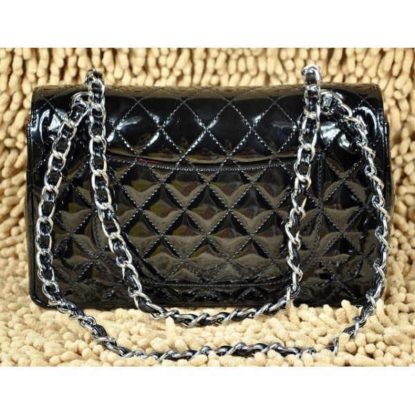 Chanel A01112 Brevetti Flap Bag In Pelle Nera Con Hardware Argen