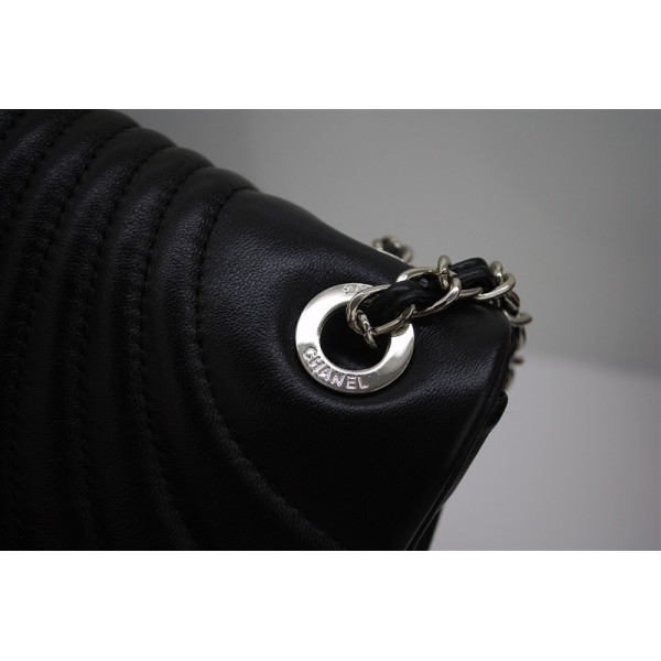 Chanel 2010 A Ventaglio In Pelle Di Agnello Borsa Ricamato Nero