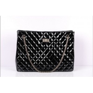 Chanel 50976 Pelle Nera Tote Con Gun Colore Hw