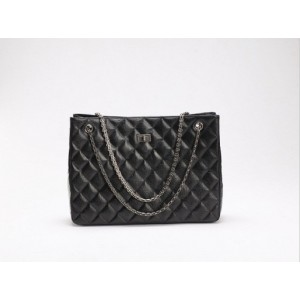 Chanel A47269 Trapuntato Nero Tote Vitello Con Chiusura Signorin