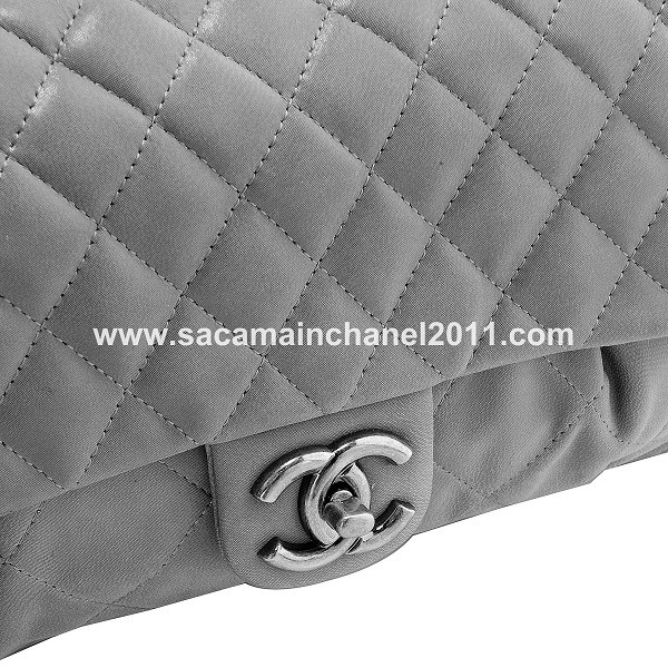 Chanel A50474 Classic In Pelle Trapuntata Flap Bag Iridescente