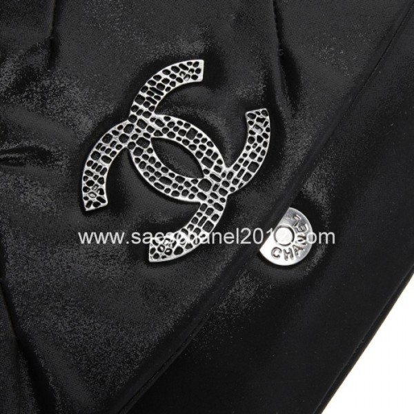 Chanel 2012 Borse In Pelle Nera Con Logo Cc Iridescente Perforat