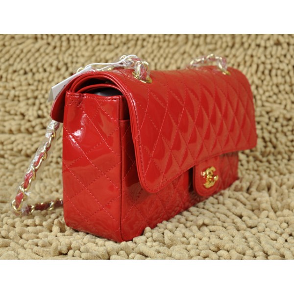 Borse Chanel Flap A01112 In Vernice Rossa Con Finitura Oro