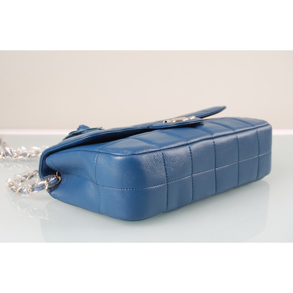 Camellia Flap Borse Chanel In Pelle Di Agnello Blu Con Finitura