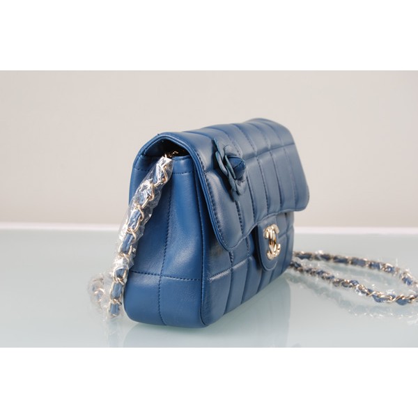 Camellia Flap Borse Chanel In Pelle Di Agnello Blu Con Finitura