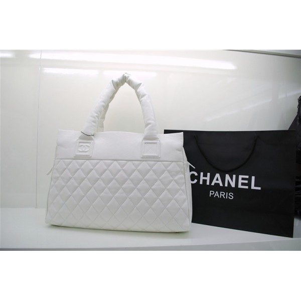 Chanel A48620 Y06882 10800 In Pelle Con Zip Caviar Bianco Large