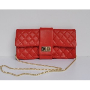 Chanel 2012 Red Agnello Frizione Con Hardware Oro