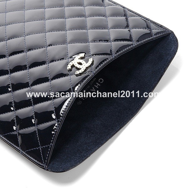 Chanel A50974 Y04823 94305 Titolare Ipad In Vernice Trapuntata