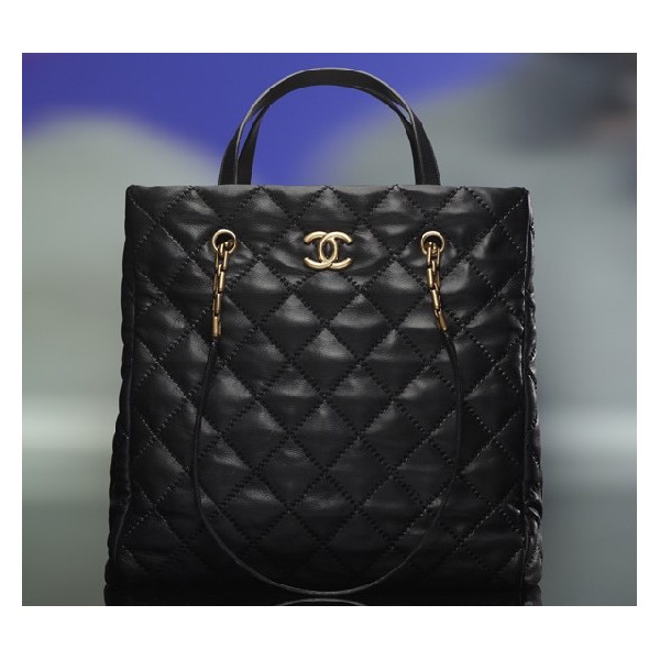 Chanel A50276 Y00929 94305 In Pelle Di Vitello Grande Tote Con O