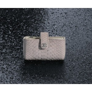 Chanel A65500 Y07477 51315 Python Rilievo Velvet Pochette