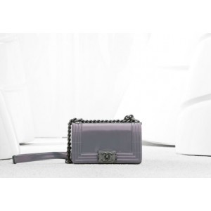 Chanel A67017 Y07535 43813 Borse Flap Iridescente Boy Brevetto