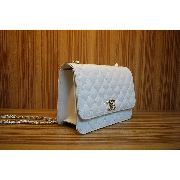 Chanel 2012 New Mini Bag Bianco Brevetto Medio Con Ghw