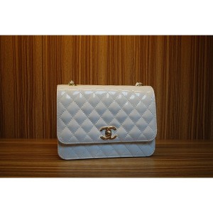 Chanel 2012 New Mini Bag Bianco Brevetto Medio Con Ghw