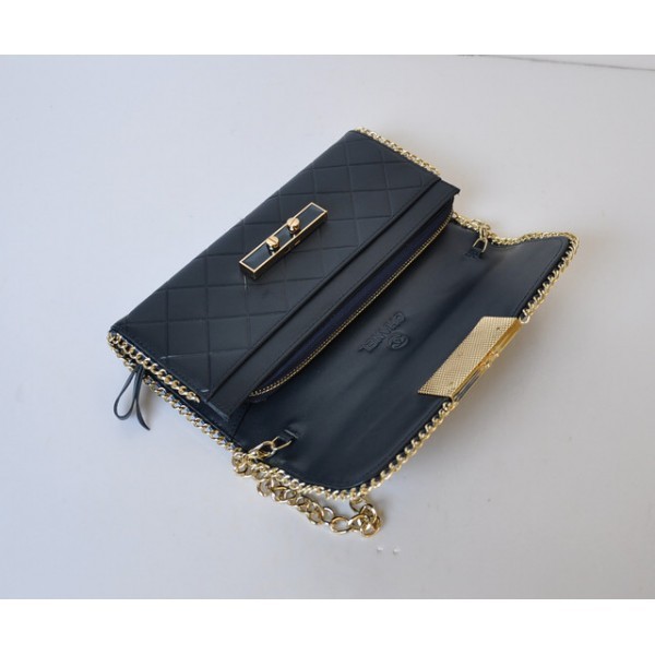 Chanel 2012 Quilted Portafogli Flap Pelle Di Agnello Blu Su Una