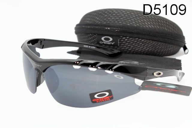 Oakley Commit Occhiali Da Sole Grigio Lente Nero Telaio