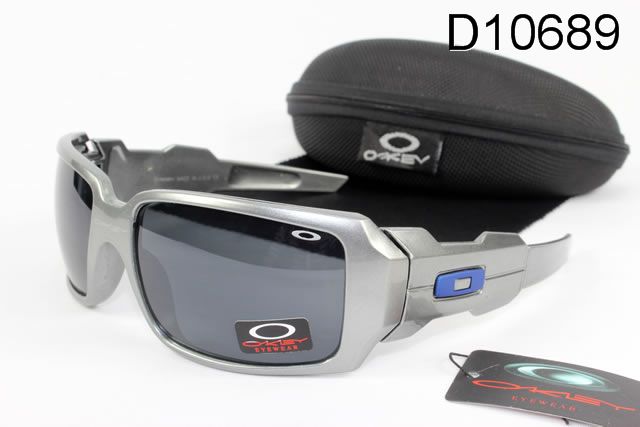 Oakley Oil Drum Occhiali Da Sole Grigio Lente Argento Grigio Telaio