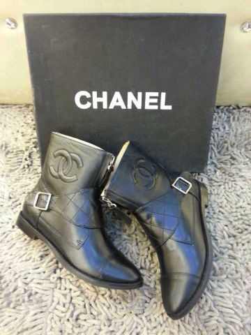 Chanel Calf Leather Ankle Boots CH1648 Black