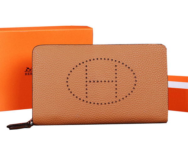 Hermes Evelyn Clutch in Grainy Leather H1013 Wheat