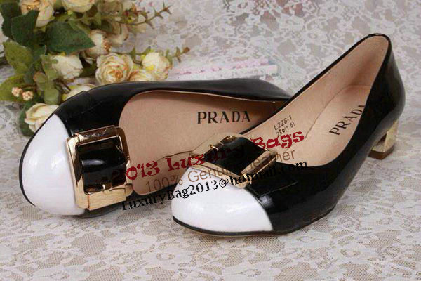 Prada Pump in Patent Leather PD5212 Black&White