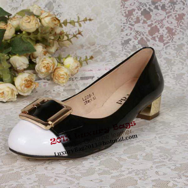 Prada Pump in Patent Leather PD5212 Black&White