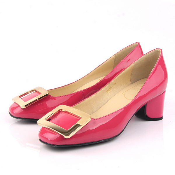 Roger Vivier Patent Leather Pump RV232 Rose