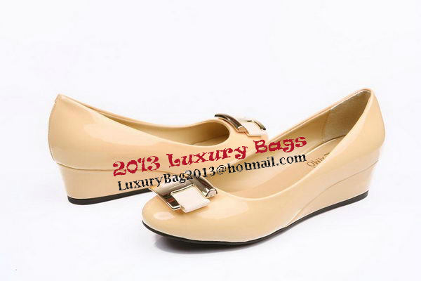 Salvatore Ferragamo Patent Leather Pump FL0461 Apricot