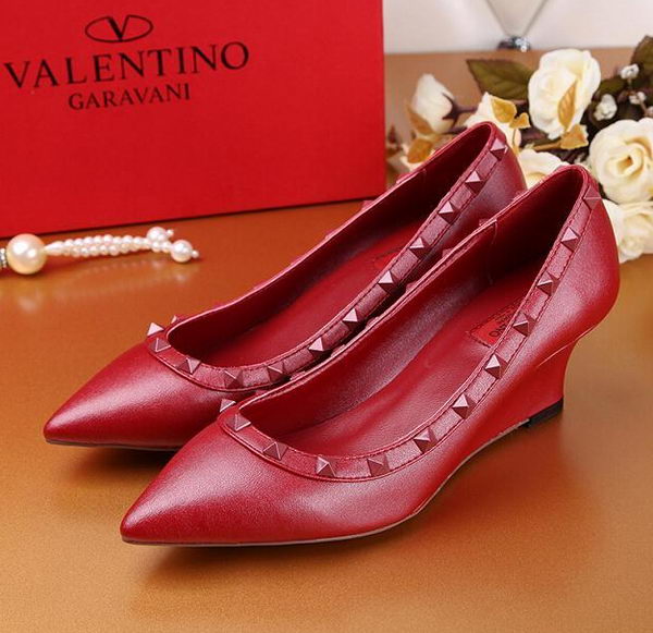 Valentino Smooth Leather Rivet Pump VT233YZM Red