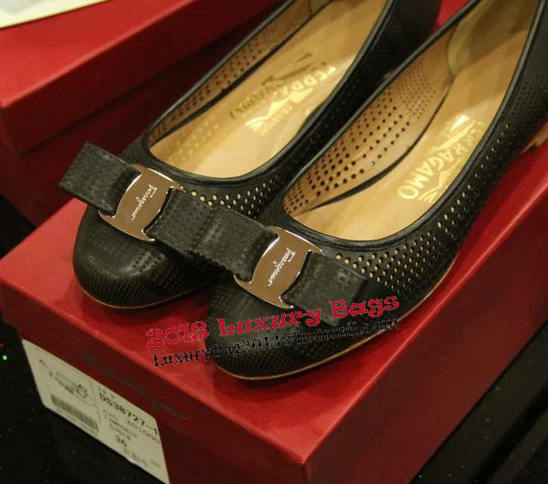 Ferragamo Cutout Leather Pump FL0509 Black