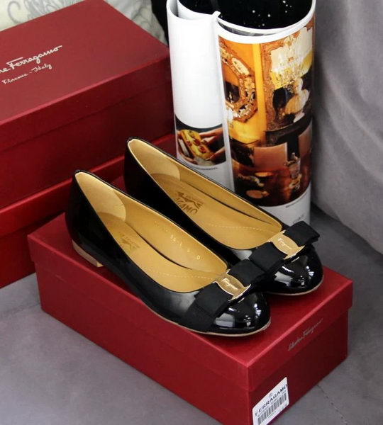 Ferragamo Patent Leather Pump FL0515 Black