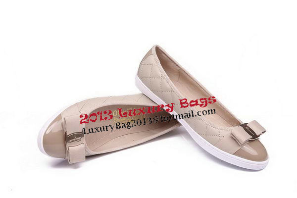 Ferragamo Ballerina Patent Leather FL0577 Apricot