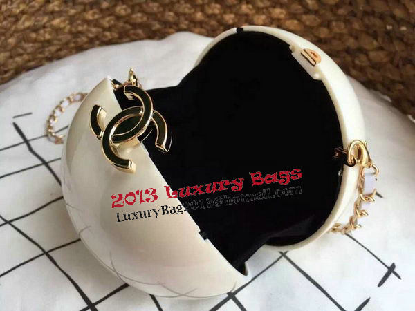 Chanel Plexiglass Pearl Clutch Bag R14 White