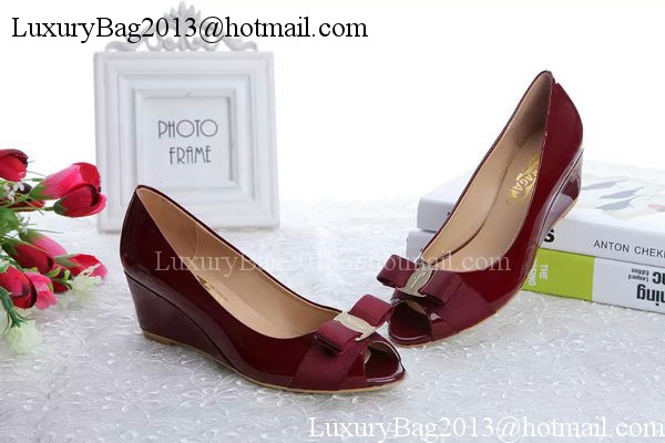 Salvatore Ferragamo Pump Patent Leather FL0603 Burgundy