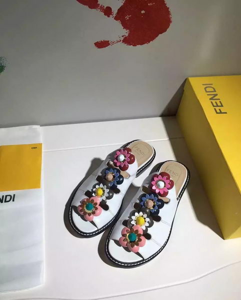 Fendi Slipper Leatehr FD130 White