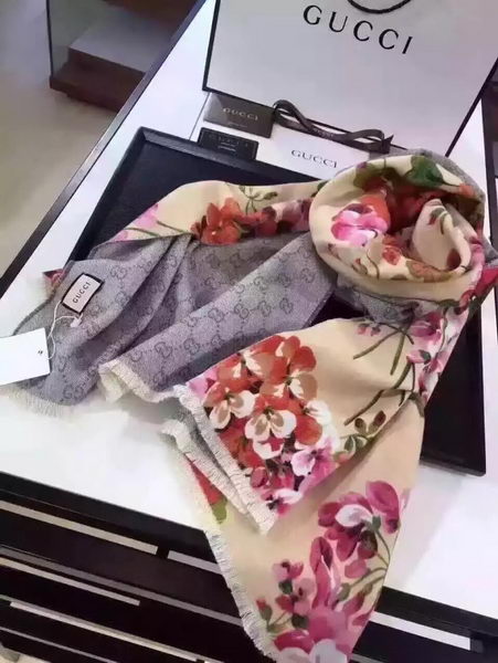 Gucci Scarf GG8313