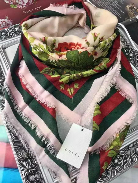 Gucci Scarf GG8327