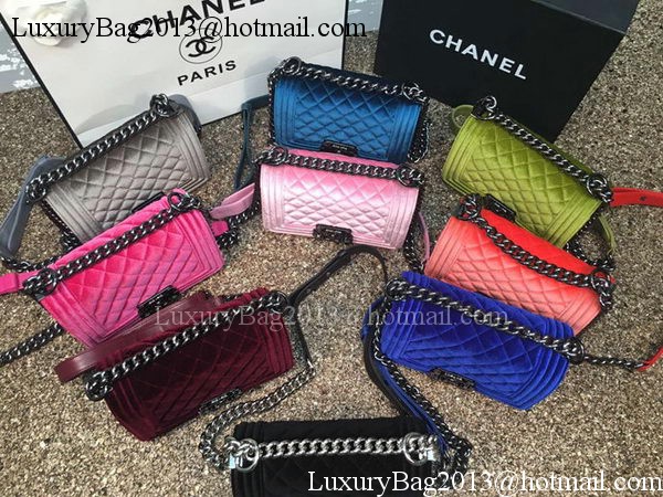 Boy Chanel Flap Shoulder Bag Original Velvet Leather A67085 Green