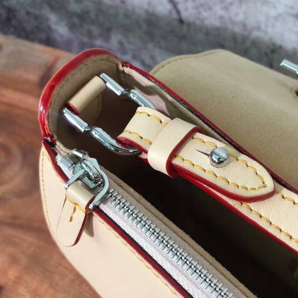 Louis Vuitton EPI Leather Shoulder Bag 40557 Apricot