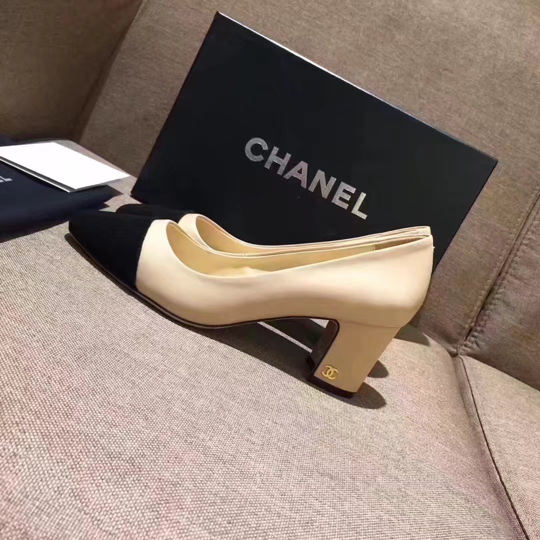 Chanel Pump Leather CH2146 Apricot