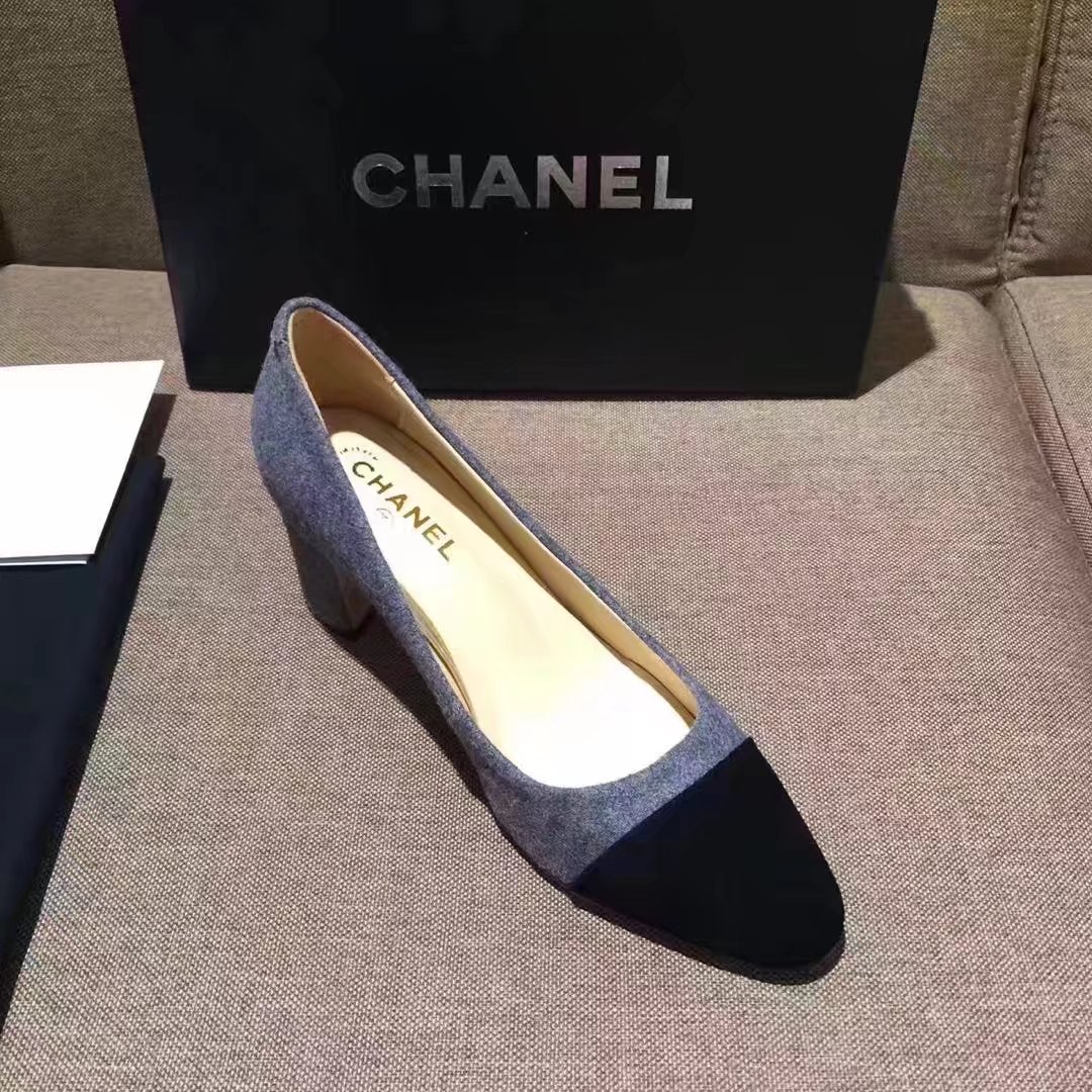 Chanel Pump Leather CH2146 Grey