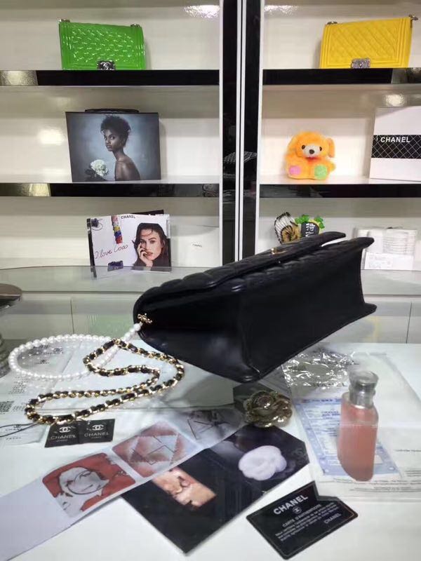 Chanel PEARL CHAIN Flap Bag 1783 Black