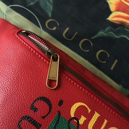 Gucci Calfskin Leather Pocket 493869 Red