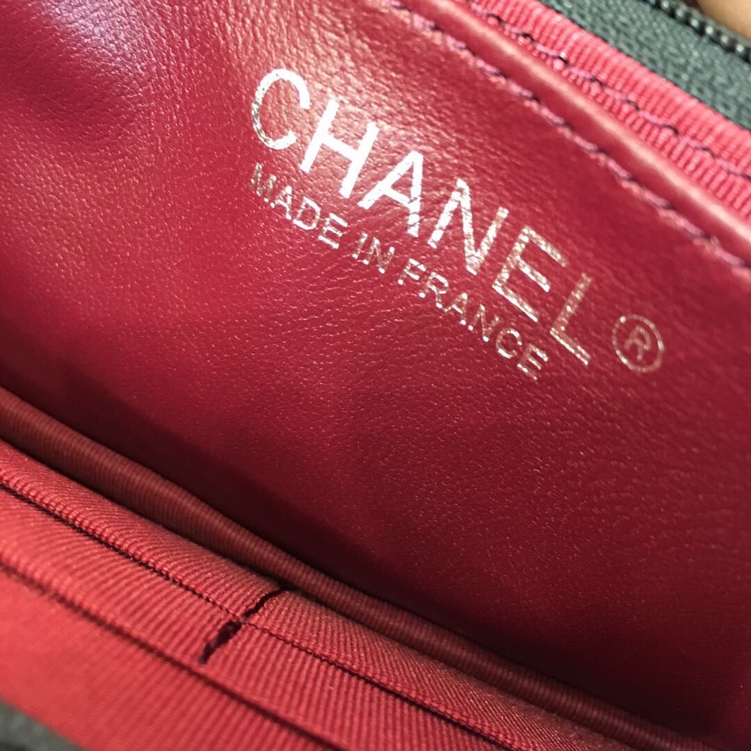Chanel Diamond Shoulder Bag 33101