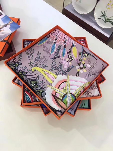 Hermes Scarf H919168E