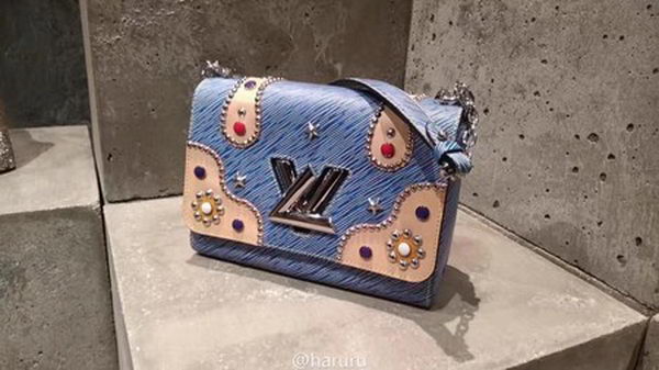 Louis Vuitton Epi Leather TWIST MM Bag M54220 Blue